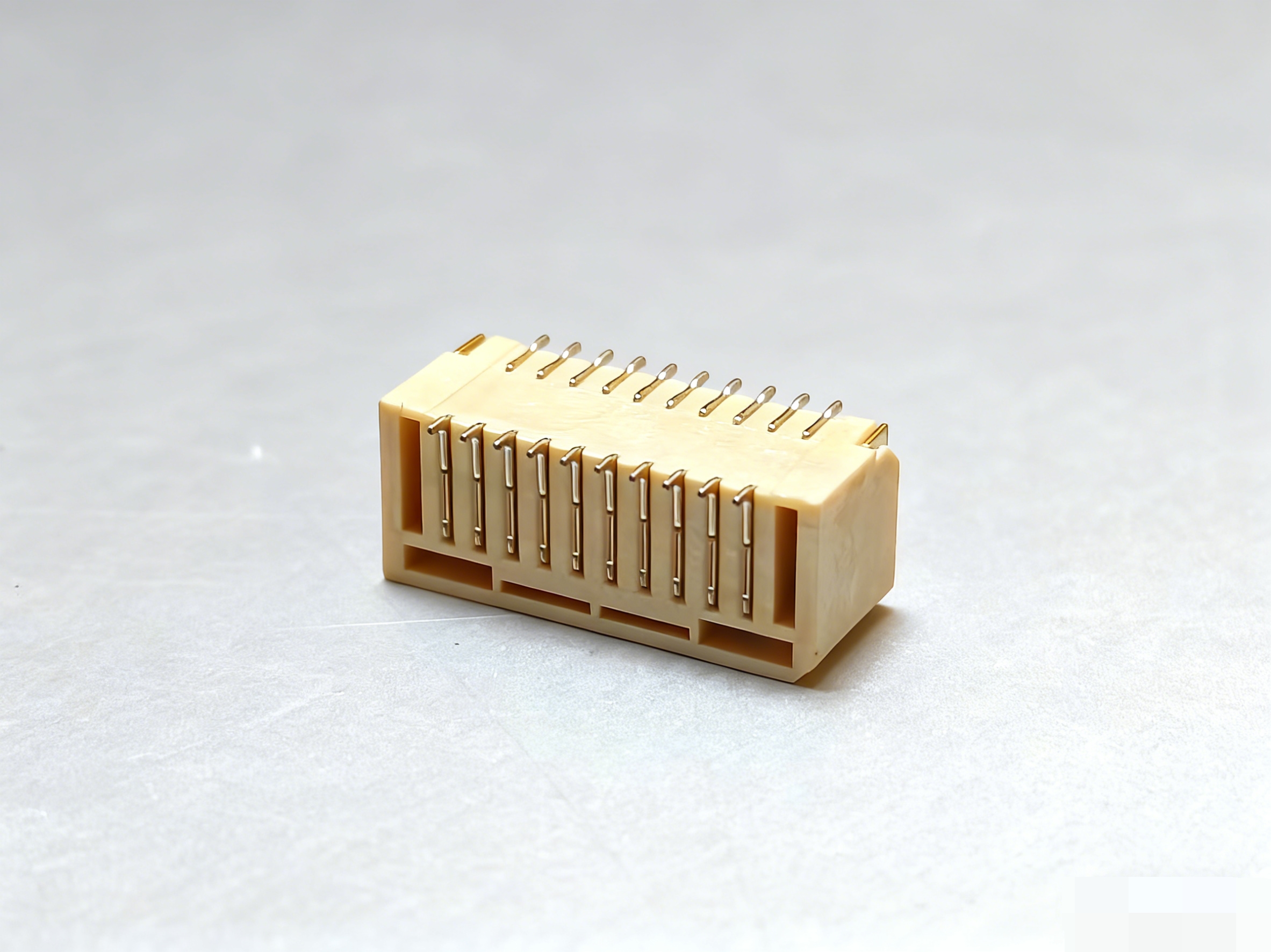 1.0MM PITCH 90°SMT TYPE.DOUBLE ROW